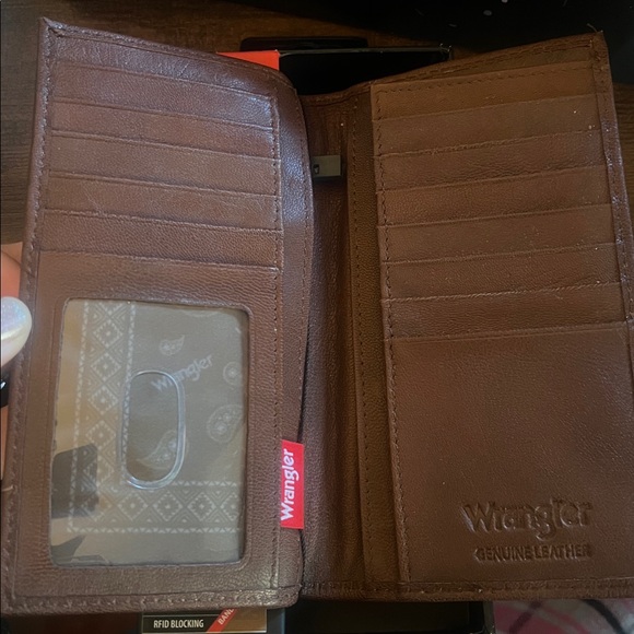 Wrangler Rodeo/Checkbook - Brown - Picture 2 of 3